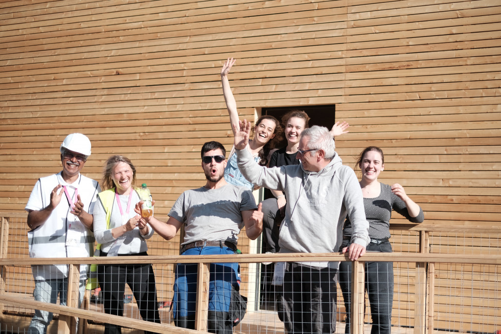 Lachendes Gruppenfoto