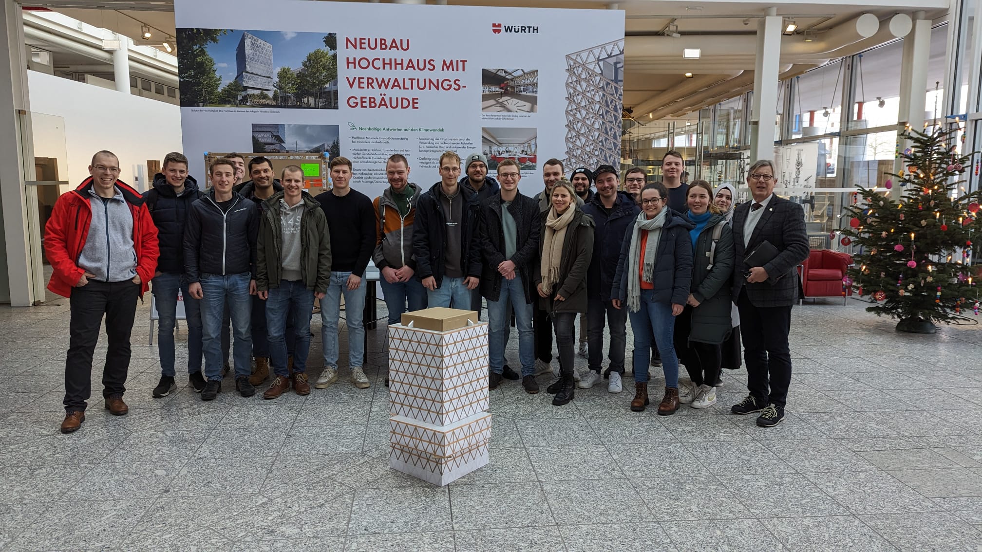 Holzbau-Ingenieurwesen Studierende Exkursion zu Unternehmen Würth