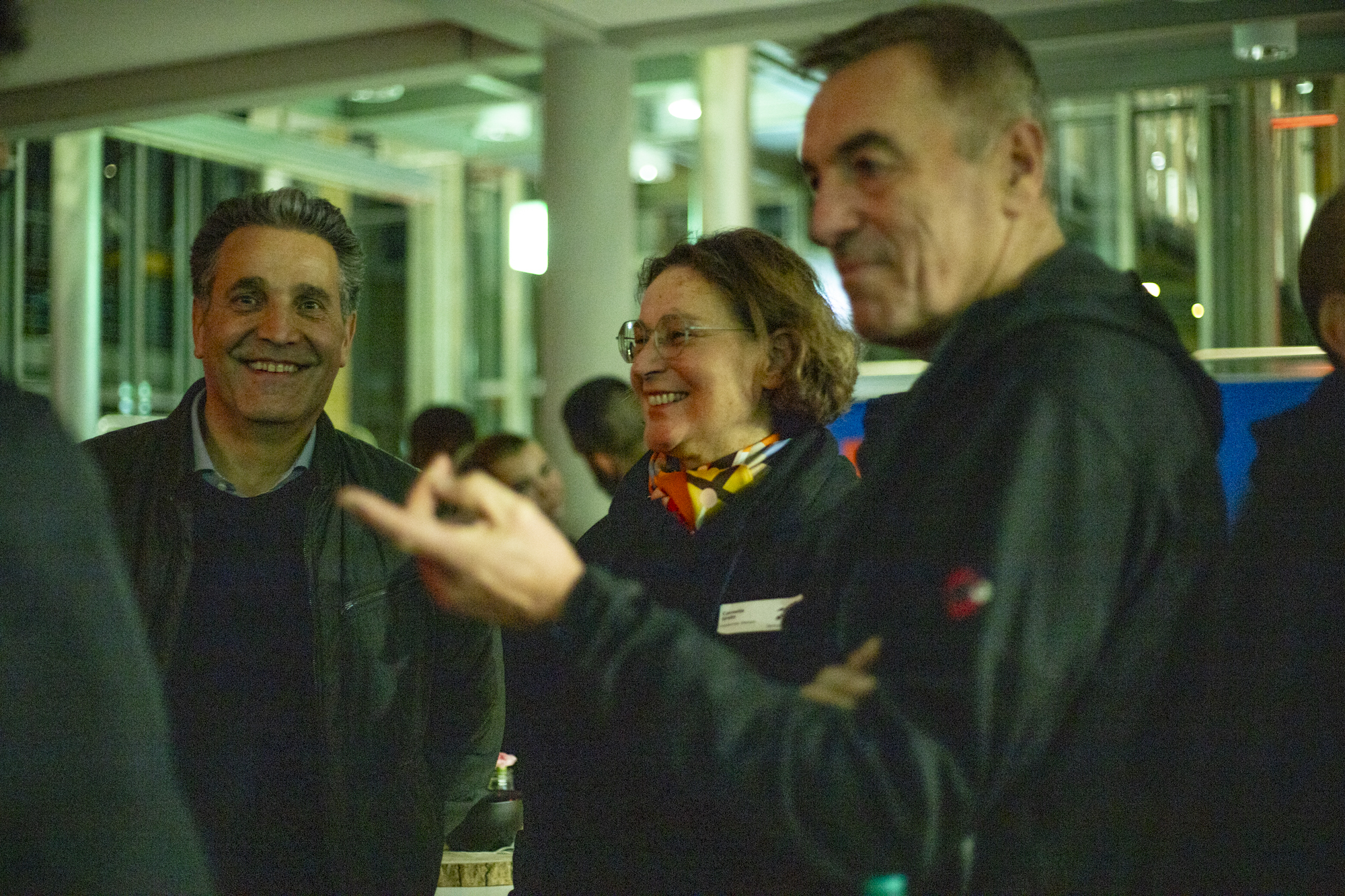 Personen beim Netzwerken