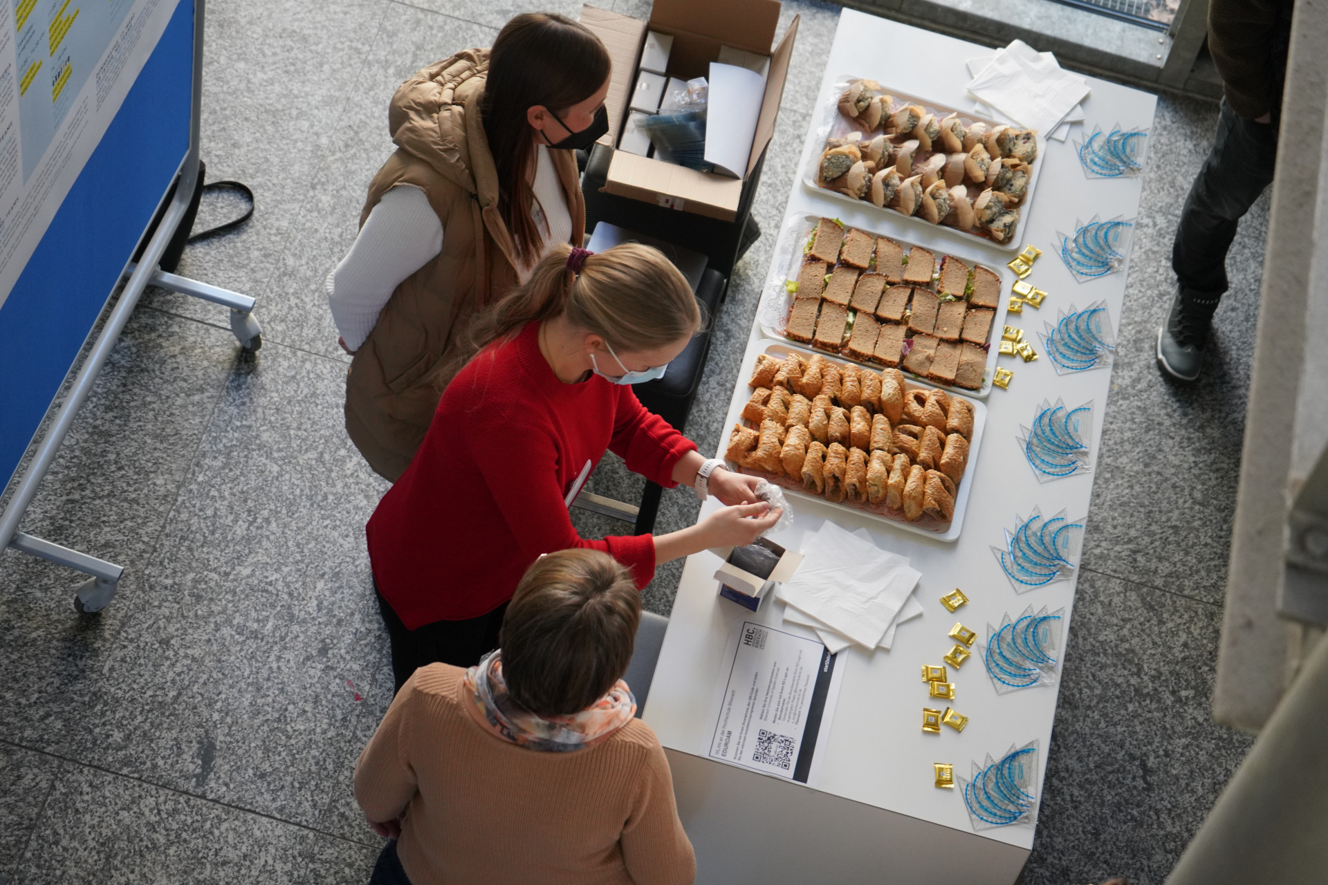 Snacks beim Markt der Möglichkeiten
