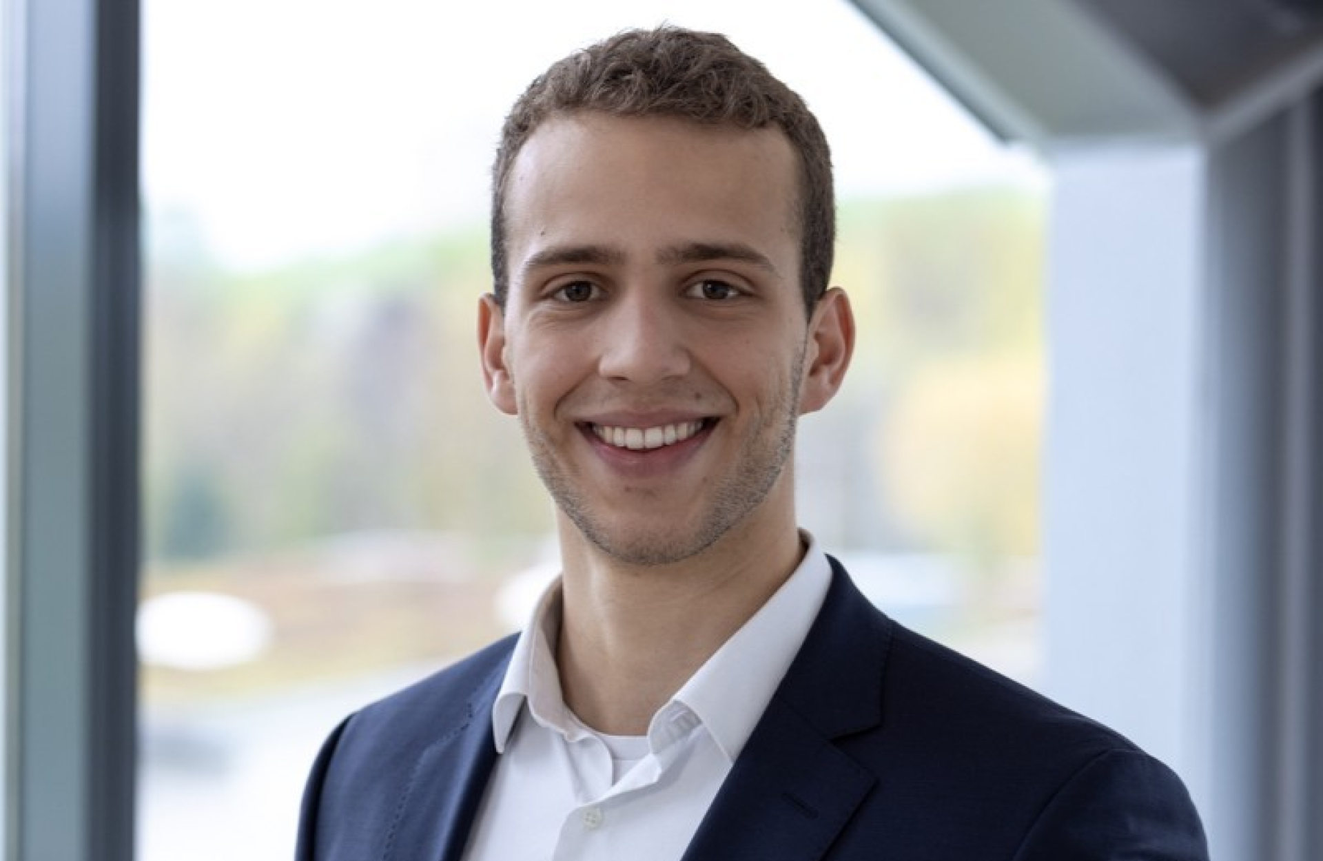 Absolvent Wirtschaftsrecht (Bau und Immobilien)