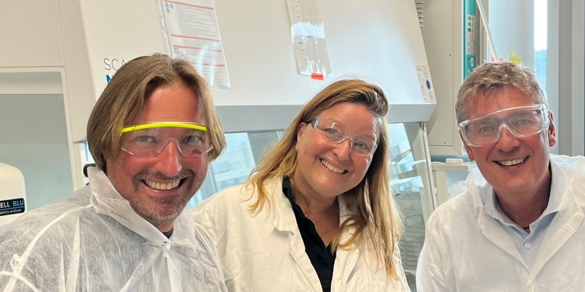 Prof. Dr. Katharina Zimmermann, Dr. Tom Appl & Axel Fischer im Labor 