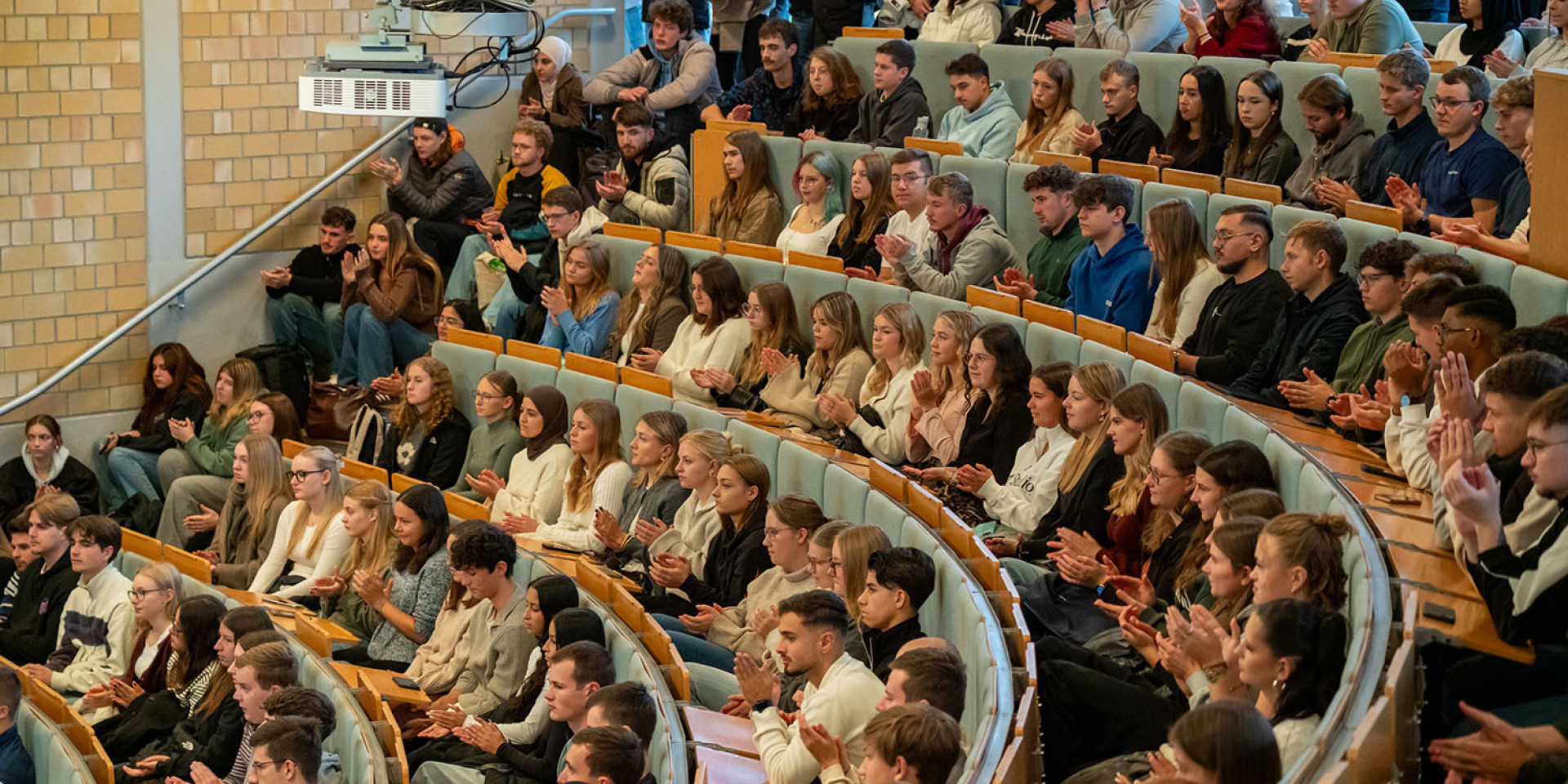 Begruessung im Audimax WS 2526