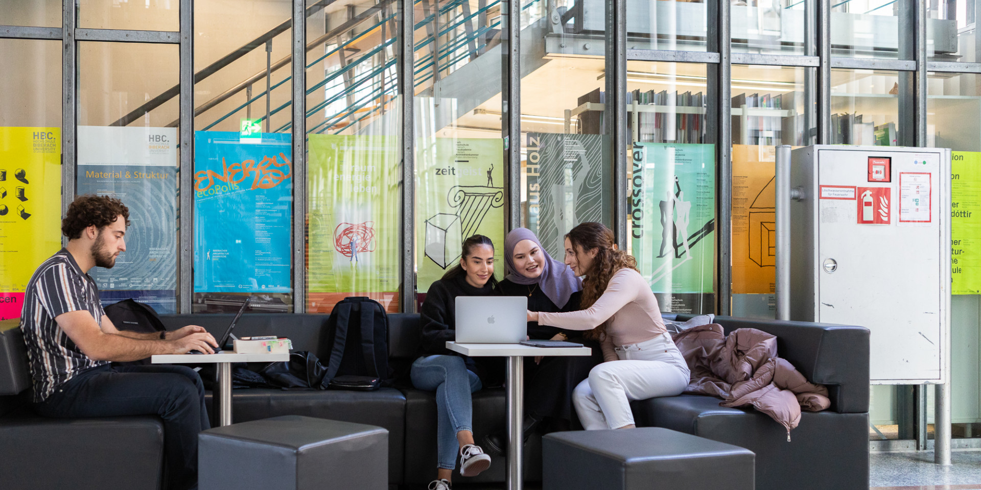 Studierende beim Lernen