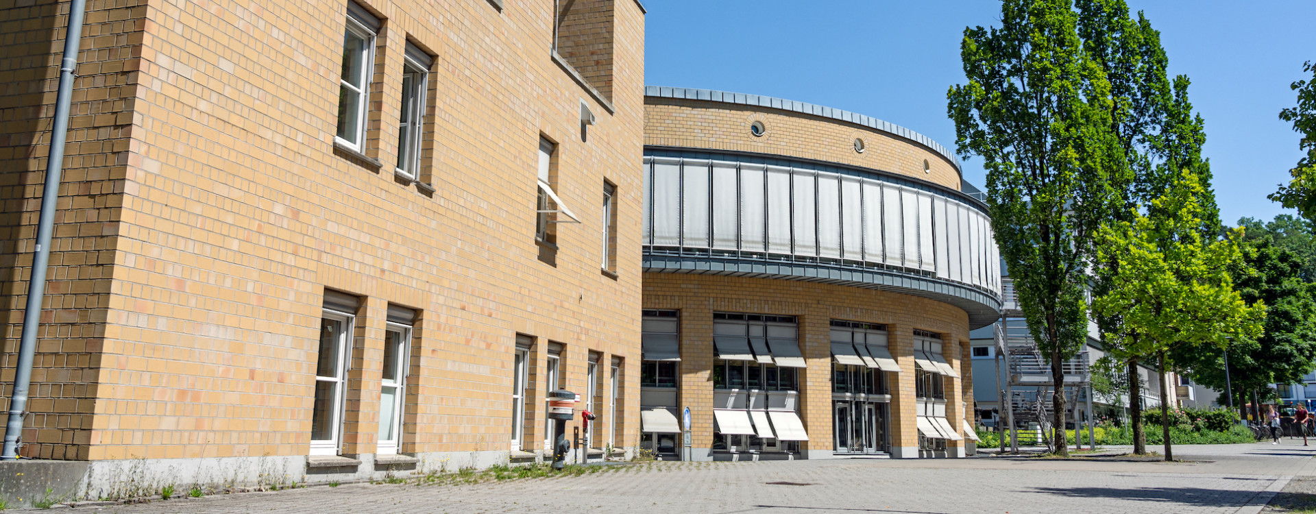 Campusgebäude von Außen