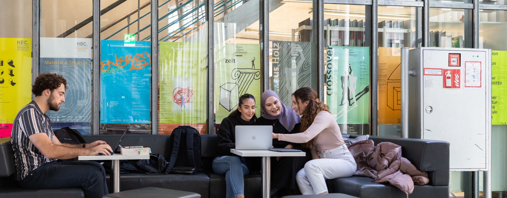 Studierende beim Lernen