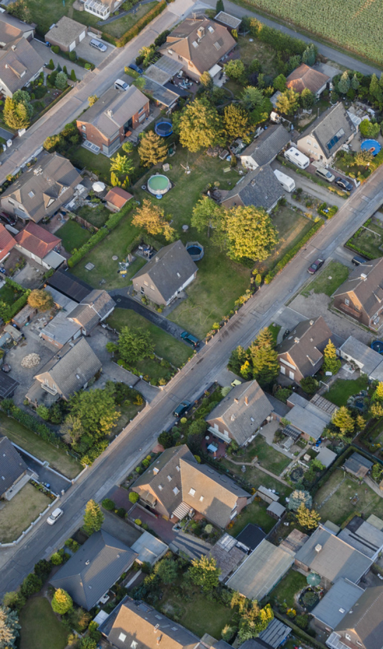 Einfamilienhaus Siedlung iStock 526599421