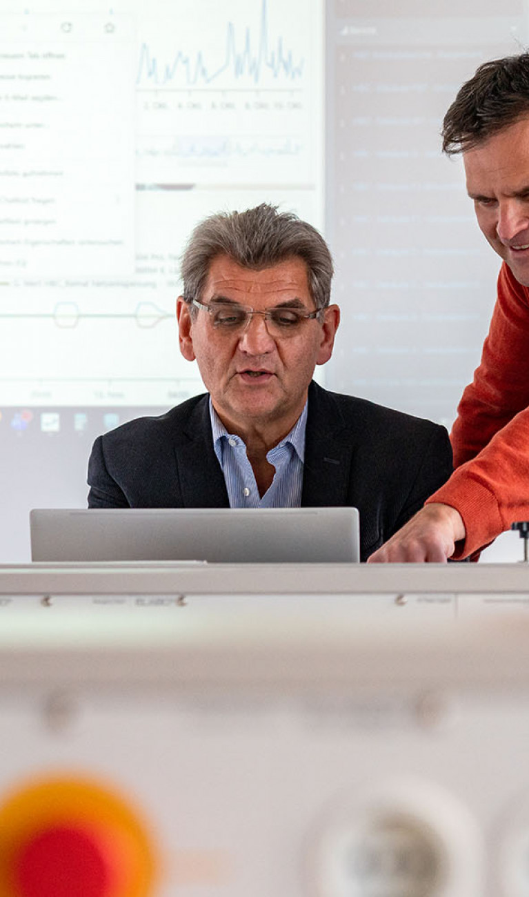 Prof. Becker Institut für Energie- und Gebäudesysteme