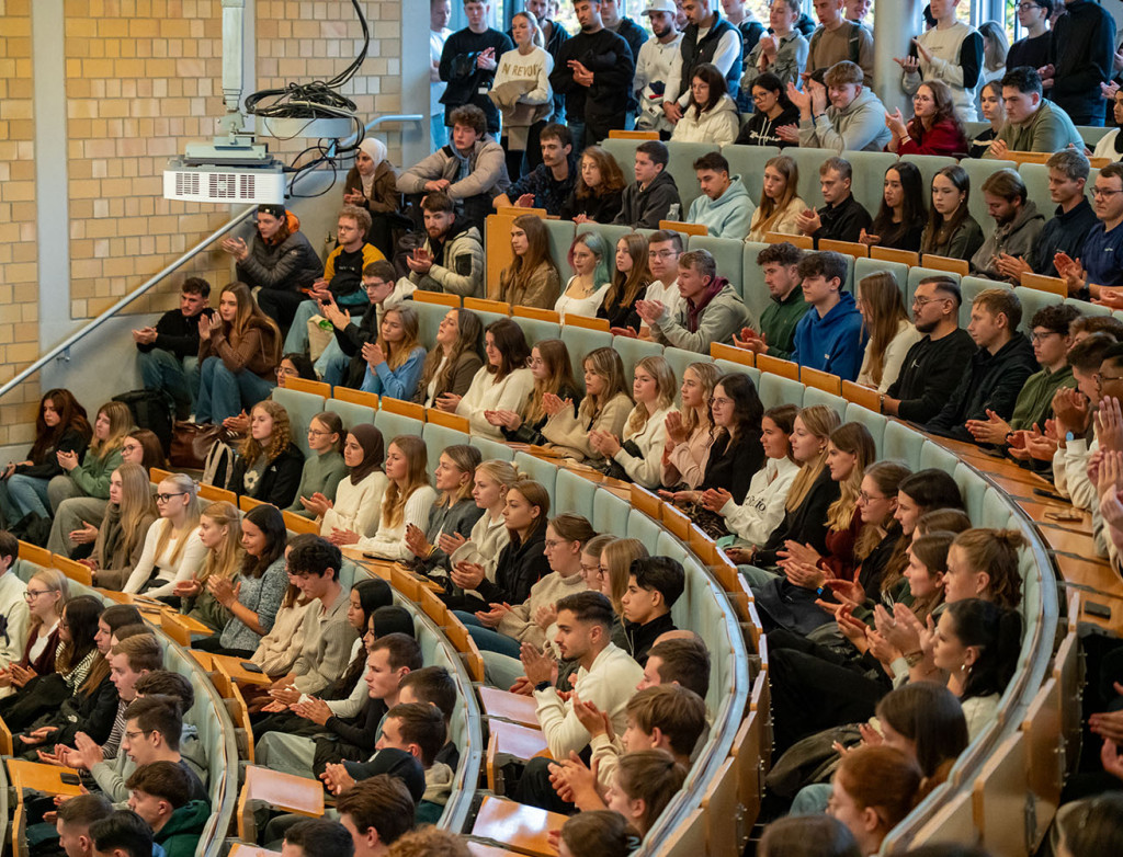 Begruessung im Audimax WS 2526