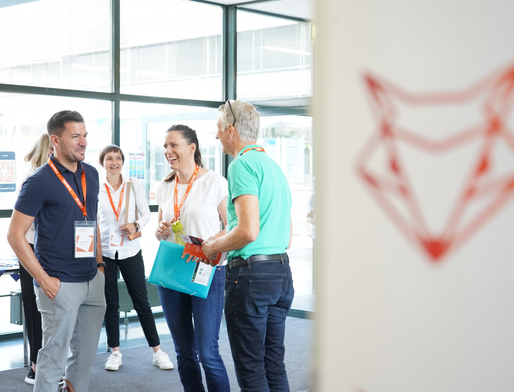 Foyer der THU zu Beginn des StartupSÜD Summit