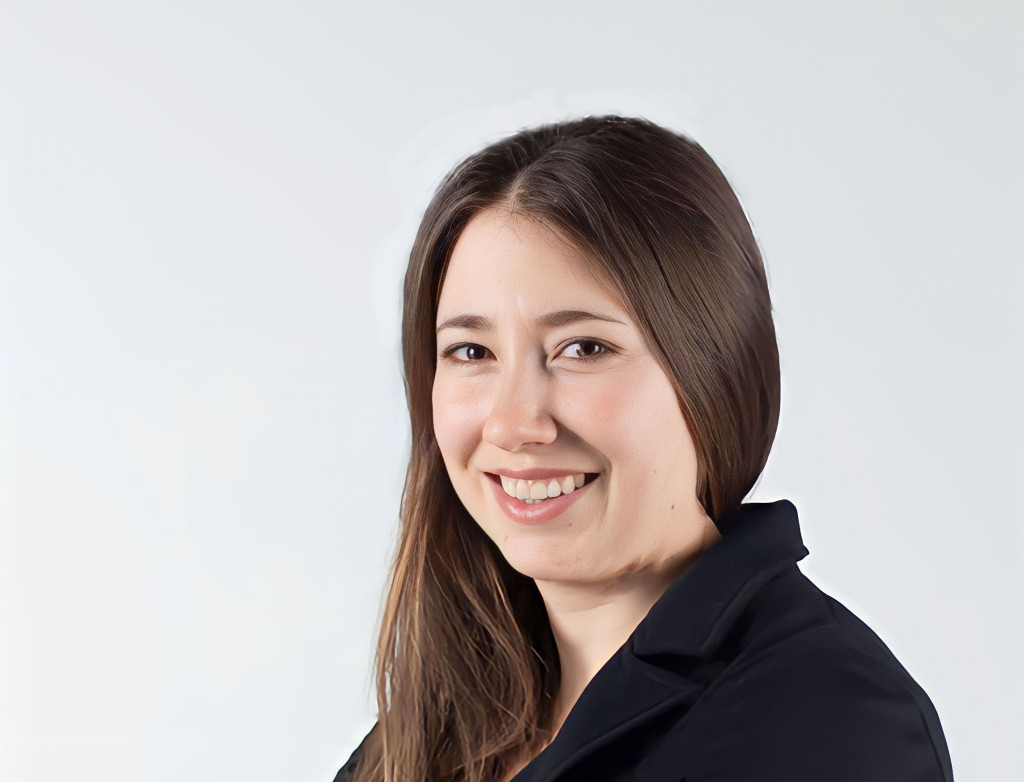 Meet your Lecturer Sarah Dreher